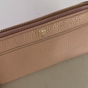 Rose Leather Fossil Zip Wallet